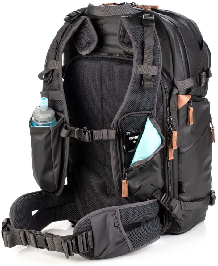 mochila shimoda con correas con bolsillos para botella de agua